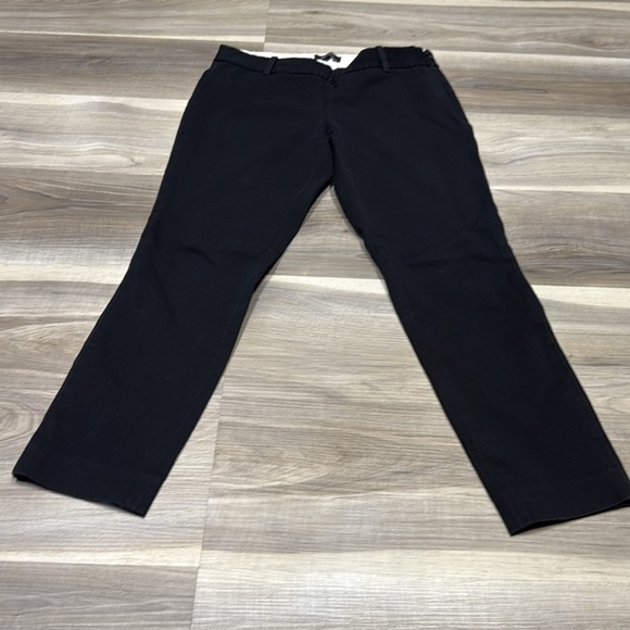 🏁 Aritzia Babaton Black Chinos Classic Straight-Leg size 4 - Picture 2 of 10
